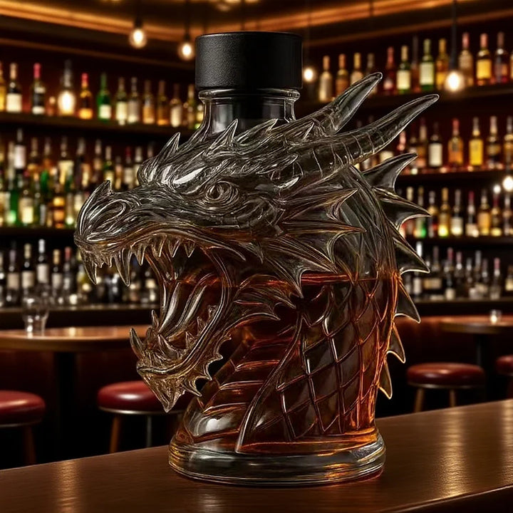 Sárkányfej formájú whisky karaffa
